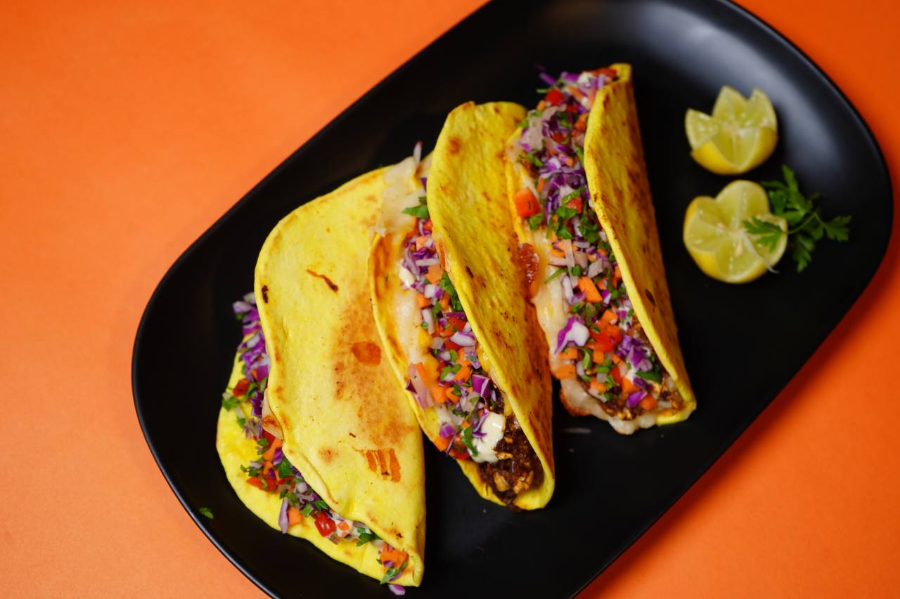 چیکن تاکو